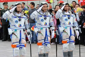 航天服全球仅三国能造，美国宇航服领先全球，中国制造却不容小觑图片