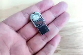 需要车载U盘的朋友看过来，一盘多用，我推荐它图片