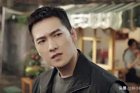 喝水摆姿势，睡觉耍帅，躺着还不忘吸腹！杨洋把偶像包袱焊身上了图片