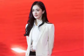 真正精致的女人，穿裤子都不会配高跟鞋！看刘涛、杨幂就知道了图片