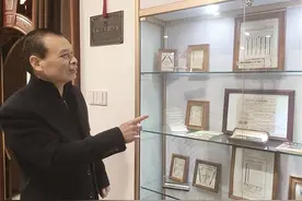 一家三代藏笔万支 台州椒江“笔尖上的风景”震撼人心图片