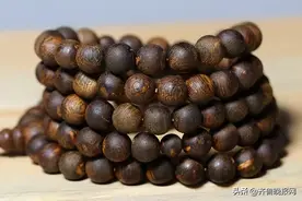 手串到底戴几颗？12和108有什么区别？盘点沉香手串中的讲究图片