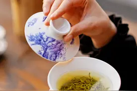 成都10家必打卡老茶馆，湖畔边、戏台旁、寺庙里...太好泡了！图片