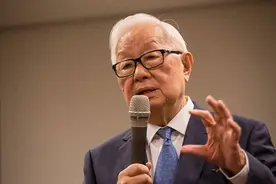 打不过就封锁，制裁1年后，长江存储怎么样了？图片