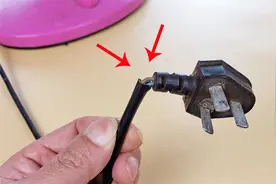 电线插头根部断了怎么办？教你简单修复一下，立马就变得非常耐用图片
