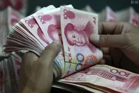 河北某市年终奖27000，知道为啥大家都挤破头想端铁饭碗了吧图片