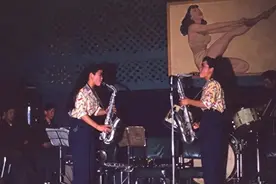 弱国无尊严，看看当年驻韩美军过得多潇洒，吃喝玩乐还有美女相陪图片