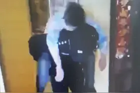 七旬老人家中昏迷不断抽搐，西安派出所民警上门解危8分钟送医图片