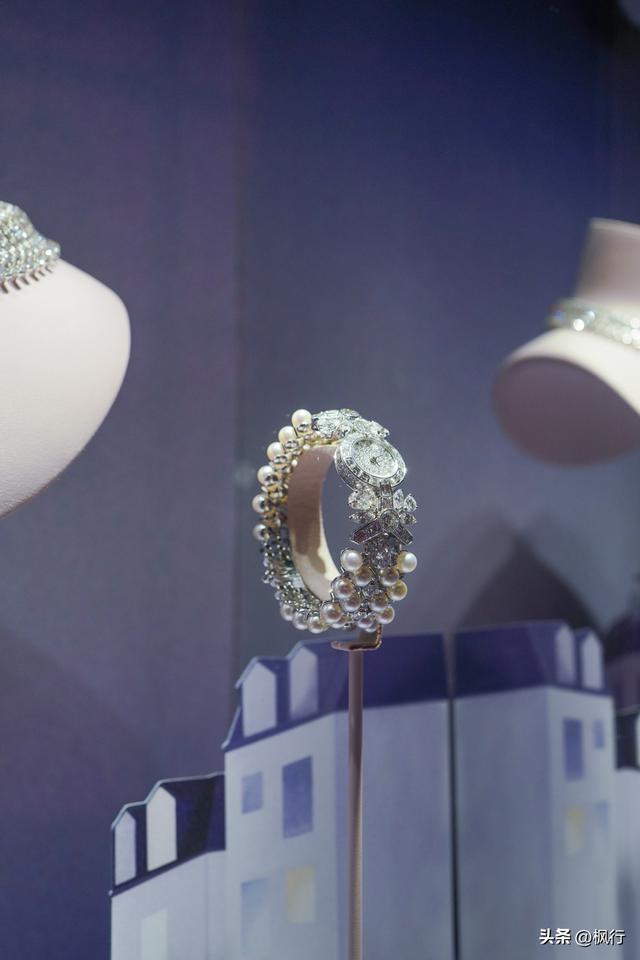 꾭䣬ʱű龭ѴչӭɫйϦ