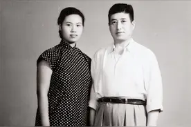 杨静仁简介 杨静仁的子女图片