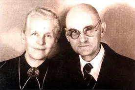 南京大屠杀中拉贝冒死救下25万人，晚年生活窘迫，南京人捐款报恩图片