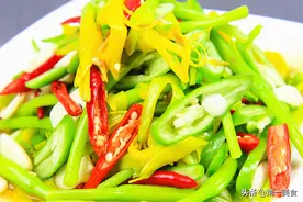黄花菜、菠菜、四季豆等等，吃前一定要先焯水，安全又健康图片