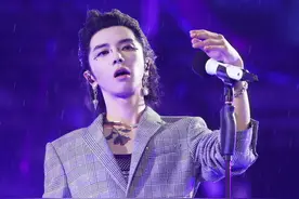 “2023华晨宇火星演唱会”上半年收官 正式官宣北京鸟巢站感动续梦图片