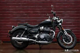 中排量高颜值巡航太子摩托，皇家恩菲尔德全新Super Meteor 650解读图片