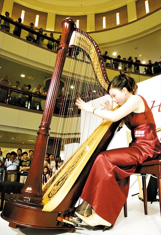 ����������˹���롷������������������Ʒ������̬