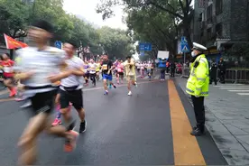 3月26日桂林马拉松开跑！交警公布29个赛道横穿点方便市民出行图片