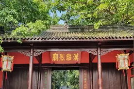 武侯祠游玩攻略：梦回古三国，锦里云打卡图片