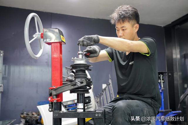 驾驭｜整备一台宝马Z4（E86），再一次带领感受无拘束的澎湃旅程
