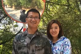 烈士陈红军牺牲3年后，他的妻子在西安工作，儿子落户西安！图片