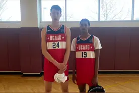 15岁，身高2米13！中国天才内线闪耀北美，NBA球探给予高度评价图片