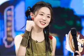 中传女学霸冯禧家庭背景曝光，曾是预备领诵员，22岁堪称人生赢家图片