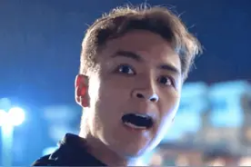 儿子演狂飙挨骂，吴刚撇清关系！网友追问：没老吴，小吴能进组吗图片