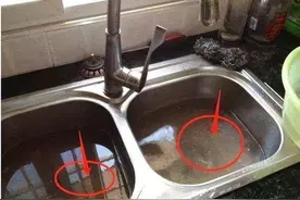 下水道堵塞了，不用慌，教你一招小妙招，快速疏通消除异味图片