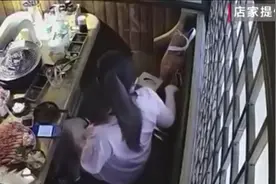 女子吃218元的自助餐打包59份，店主：月消费5次，吃出4万多，当事人：吃不完又浪费，还不如带回家吃图片