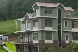 云南夫妻神秘暴富，引警方高度怀疑，蹲守跟踪之后，申请抓捕图片