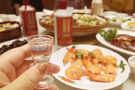 正式宴席上，说什么开场白能显得大方得体？行家：记牢“3句话”图片