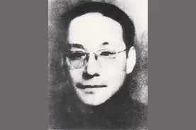 毛主席看潘汉年这么办事，对周总理说：此人从此不可信用图片