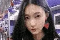 轻松一刻：小猫咪好惨，本来想找个地方支撑，结果掉垃圾桶里了图片