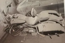 昆明一辆破旧的哈雷戴维森摩托车938元拍卖，209人抢，5.5万成交图片