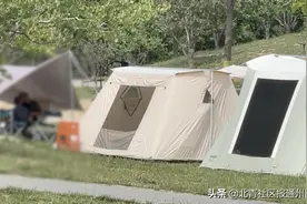 通州公园街边市民扎堆露营烧烤？官方：已明确禁止！将从严整治图片