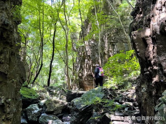 保定有一半是山区，但这座山的风景在我爬过的保定大山能排第二