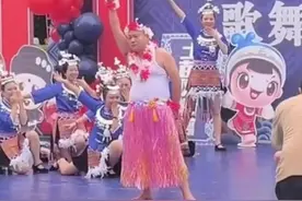 湖北恩施爸爸六一献舞火遍全网！网友评为“最拼的爸爸”，多半是为了女儿图片