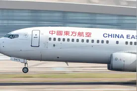 飞机从8000米高空垂直下坠，乘客和空乘会经历什么？图片