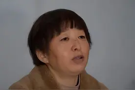 “辱母案”于欢：从无期改判5年，狱中受6次表扬，出狱母亲已白头图片