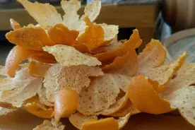 橘子皮晒干之后是不是陈皮？吃错容易伤身，别再继续犯傻了图片