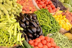 “315”未曝光的蔬菜黑榜，这3种蔬菜上榜，菜贩：扔了也不自己吃图片