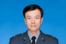 台湾省“卧龙出山”！军事才能天下无双，绿媒：台湾“有救”了图片