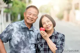 人老了才看透，59岁到65岁这六年，是“晚年寒冬”的开始图片