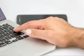 电脑需要每天关机吗？关机和重启的区别是什么？别再错误使用了图片