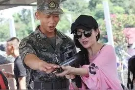妙龄女孩去相亲，迷上英俊兵哥哥却遭拒，原因令人大跌眼镜图片