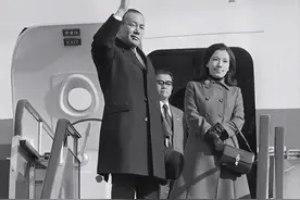 1972年日本首相访华，担心一去不回，回国对女儿说：你该去趟中国图片