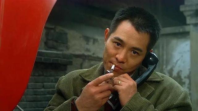 李连杰大火后,请大哥做助理年薪120万,二哥却为何还在农村种地(李连杰