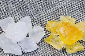 原创同样是冰糖，白色冰糖和黄色冰糖哪一种更好？看完后别再买错图片