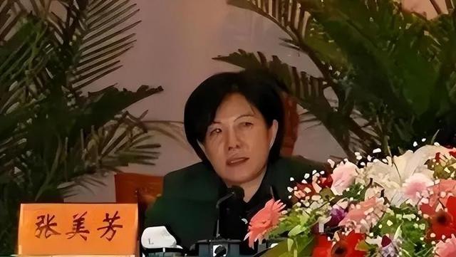 江苏好色老虎落马:私生活糜烂似女皇，将"男宠"赐给女儿一同享乐