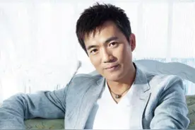 主持人黄健翔：2段婚姻，再婚小娇妻生二胎，前妻患癌单身至今图片