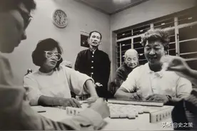 81岁台湾老兵，回大陆后带老伴旅美，儿子：入了美国籍就是美国人图片